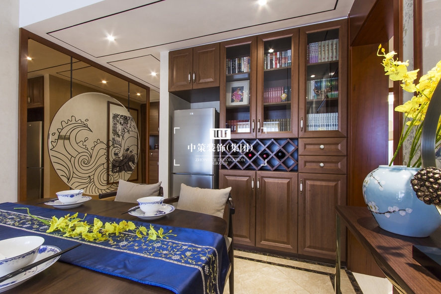 1541383930667950.jpg 杨博-绿地,香树花城-胡 (25).jpg